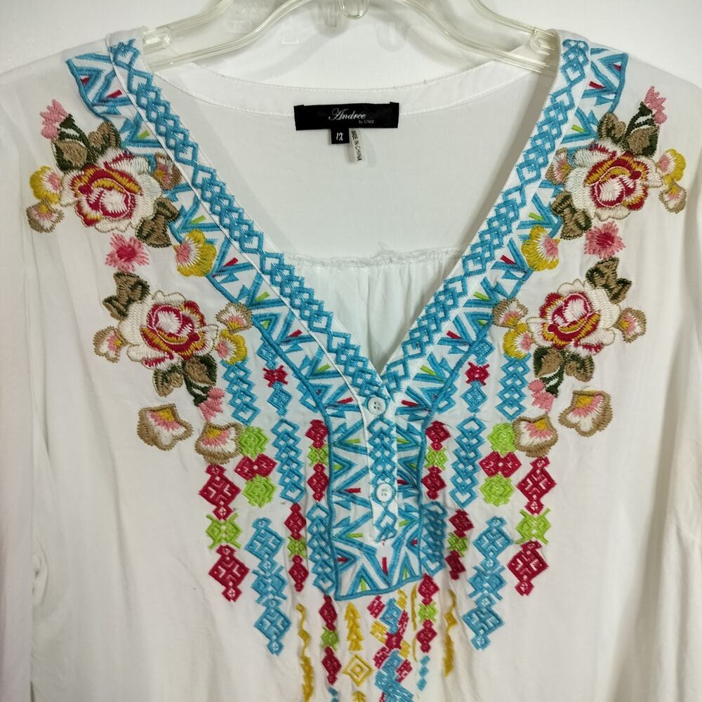 4654) Andree by Unit White Floral Embroidery Boho Cottagecore Tunic Top 1X - Picture 3 of 8